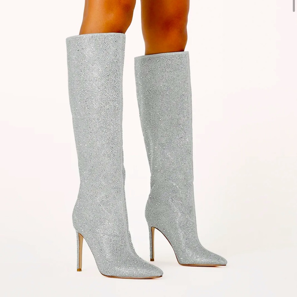 BILLINI-EMMALINE SILVER RHINESTONE BOOTS SIZE 9 NWOB
